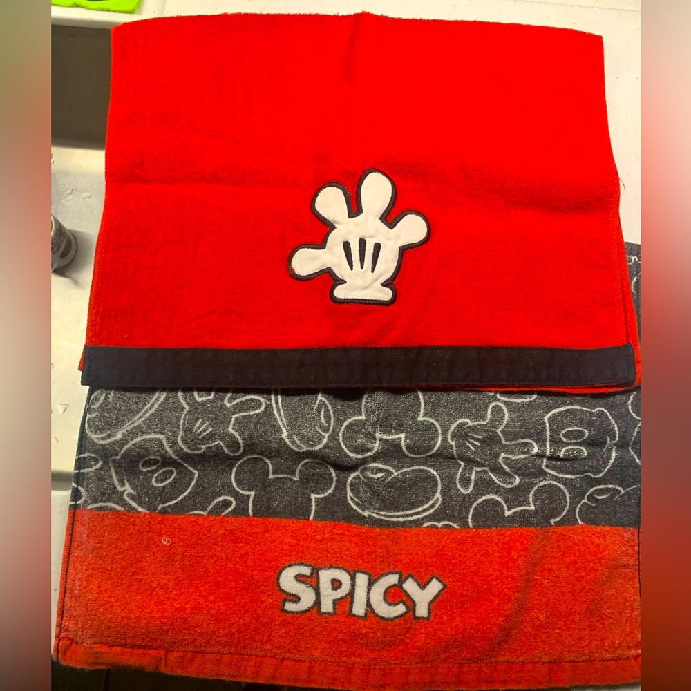 Disney Bundle Lot - 4 Dish Towels, 2 Wine Stoppers, 2 Keychains, 1 Luggage Tag